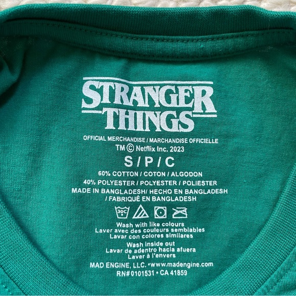 Official Stranger Things t-shirt - Picture 6 of 6